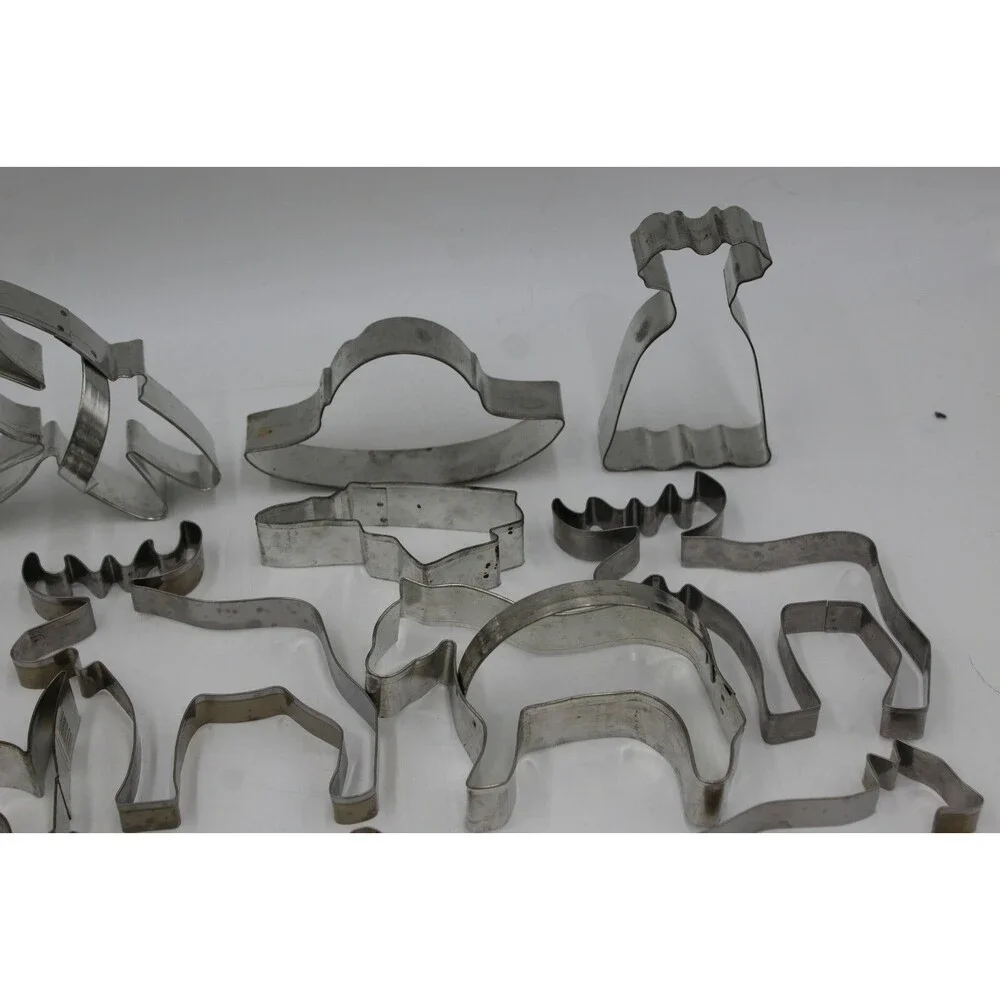 Lot of 20 Cookie Cutters Tin Metal Moose Squirrel Bear Fox Animals Horse Variety